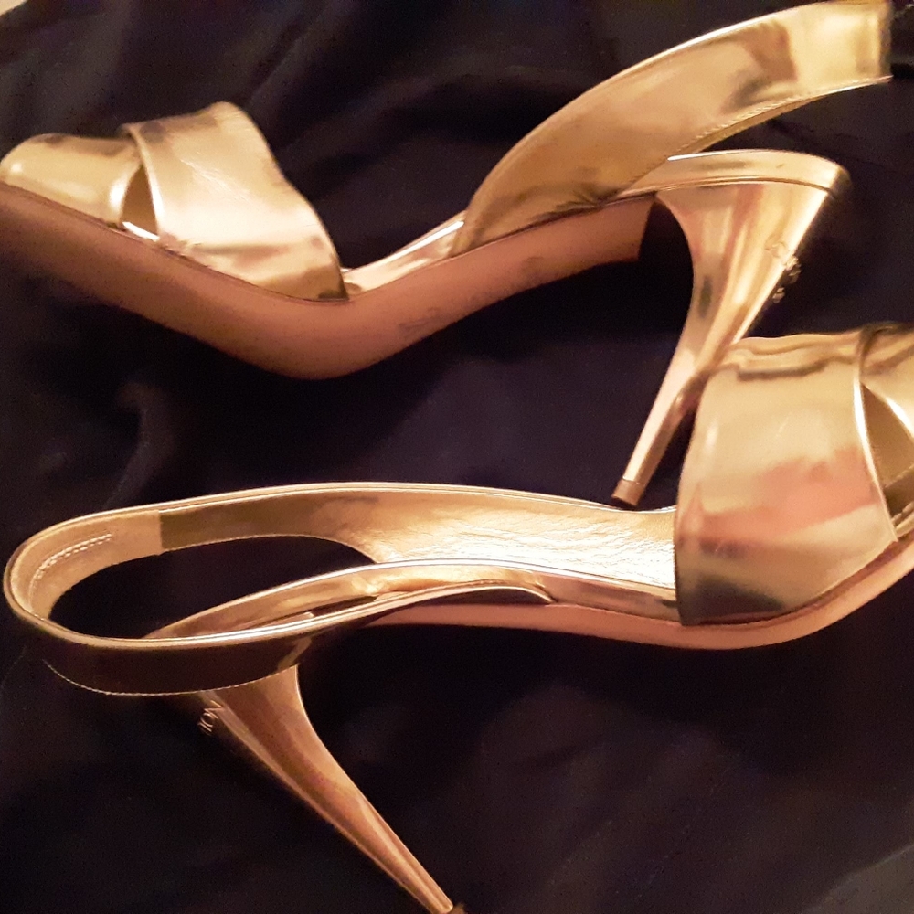 Louis Vuitton gold leather heels